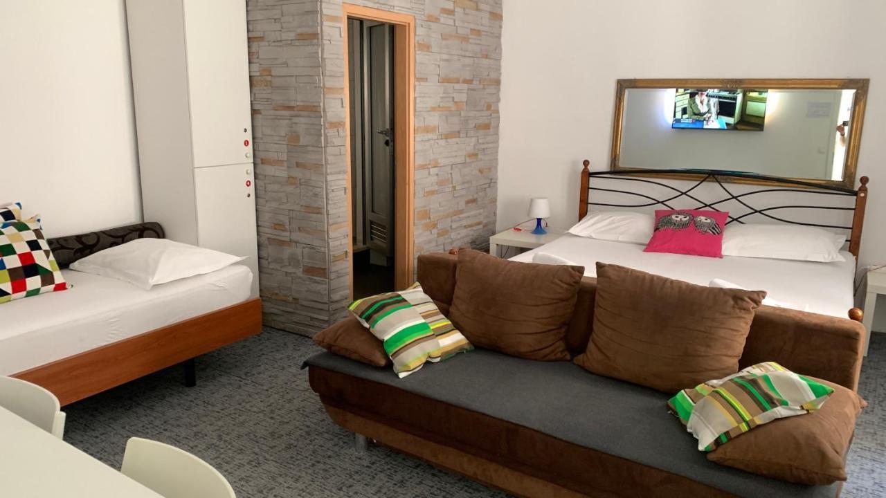 Hostel Сплит Екстериор снимка
